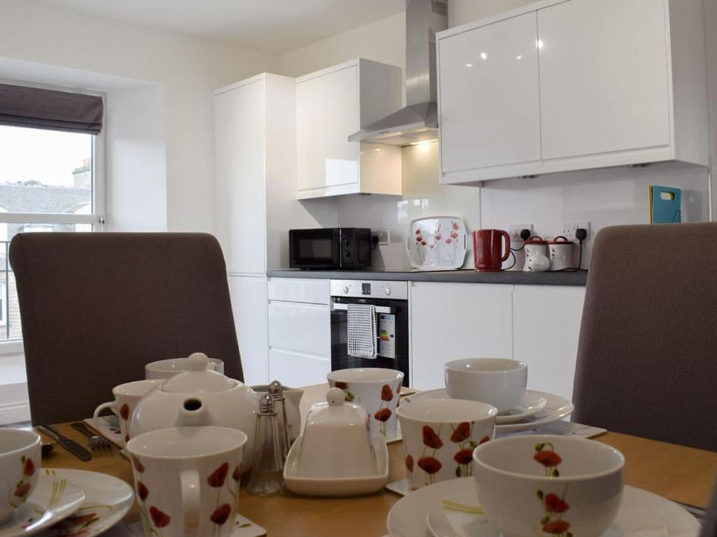 Courtyard Holiday Apartments Inverkeithing Exteriör bild