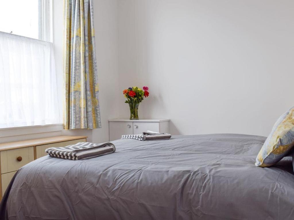 Courtyard Holiday Apartments Inverkeithing Exteriör bild