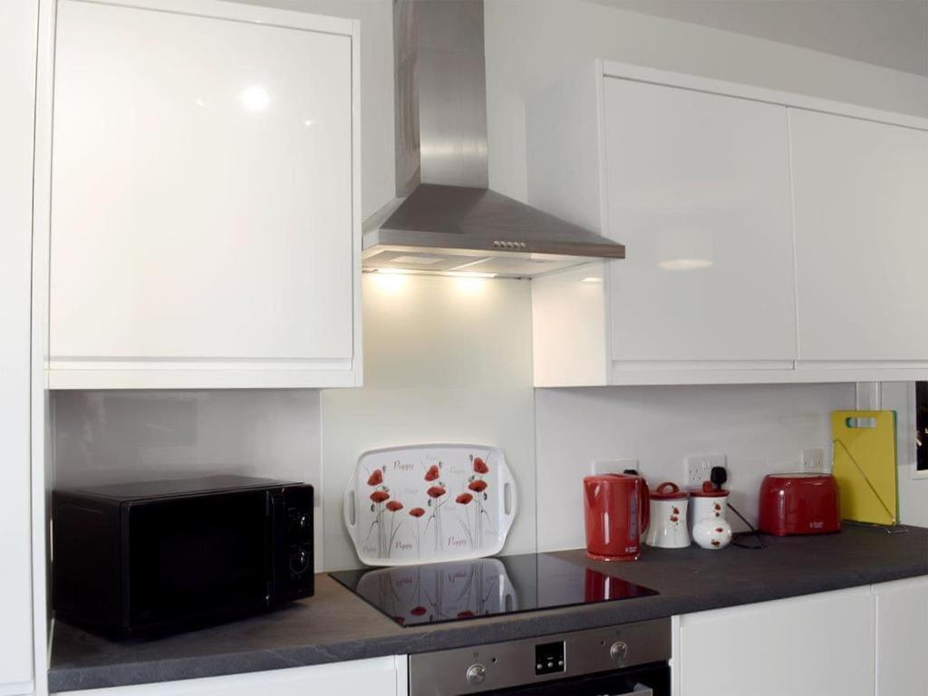 Courtyard Holiday Apartments Inverkeithing Exteriör bild