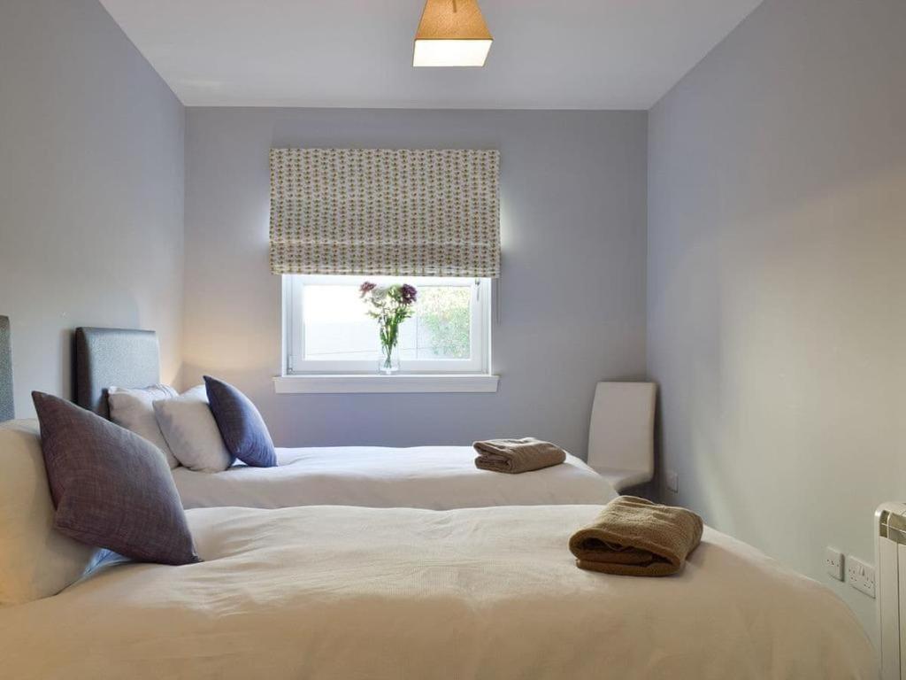 Courtyard Holiday Apartments Inverkeithing Exteriör bild